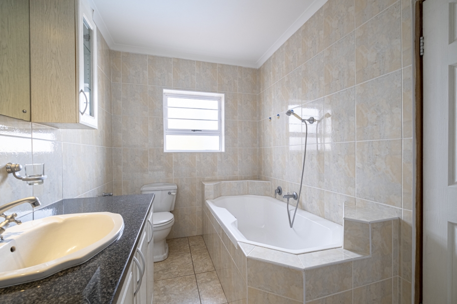 5 Bedroom Property for Sale in Vanes Estate Eastern Cape